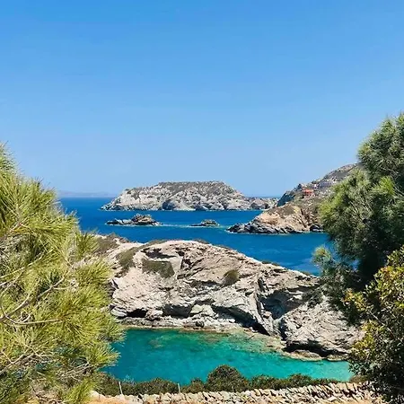 στέλλα ιωάννης *